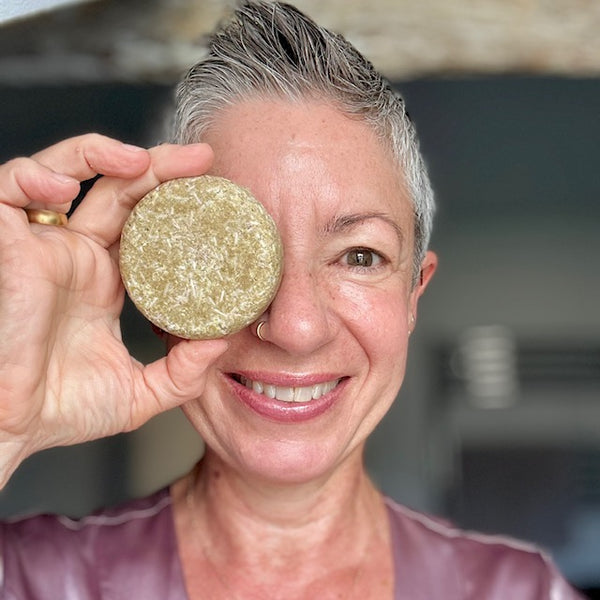 Glossy Bee Shampoo Bar for Normal/Oily & Dandruff Prone Scalp