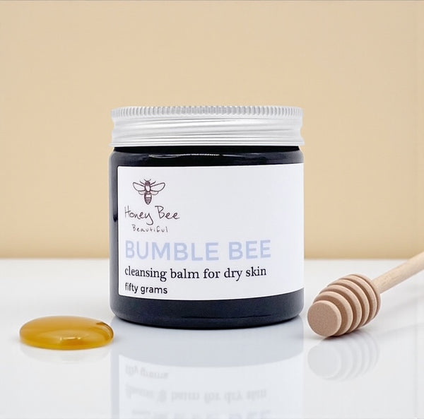 Moisturising gentle cleansing balm with raw Welsh honey, beeswax and red clay, ideal for dry and maturing skin.