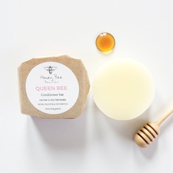 Raw honey Queen Bee conditioner bar for normal, dry, or coloured hair - nourishes, softens, and strengthens hair, leaving it smooth, shiny, light, bouncy, and protected, ideal for daily use.