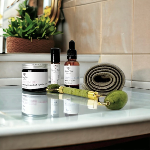 Bee Plumped & Glow Natural Face Lift in a Box