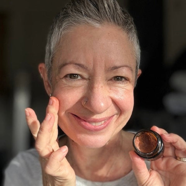 Raw honey natural cleansing balm for dry skin