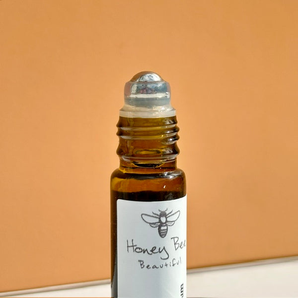 Revitalising under-eye serum with raw Welsh honey and beeswax, targeting puffiness and dark circles