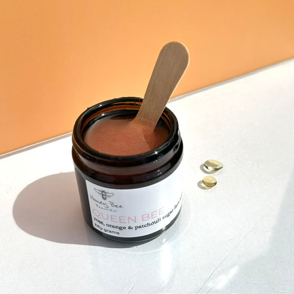 Gentle raw honey face exfoliator with plant oils, biodegradable jojoba seeds, superfine sugar, and natural enzymes - gently sweeps away dead skin cells, clears pores, and moisturises, leaving all skin types soft, smooth, radiant, and refreshed without harsh chemicals or microplastics.
