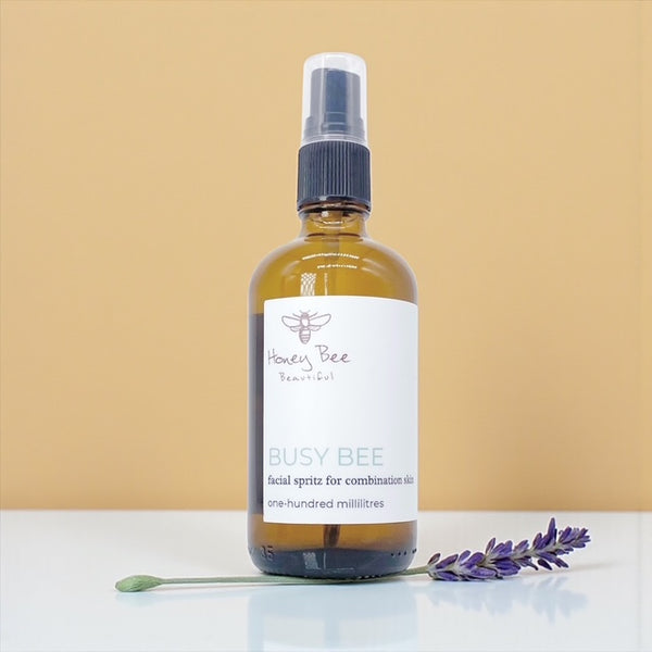 Refreshing facial spritz mist with balancing witch hazel, yarrow and glycerin, perfect for combination skin.
