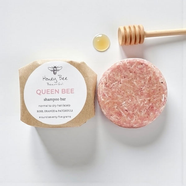 Raw honey Queen Bee shampoo bar for normal, dry, or coloured hair  pH-balanced and scalp-friendly, moisturises, conditions, and strengthens hair while promoting natural shine, volume, and healthy scalp.