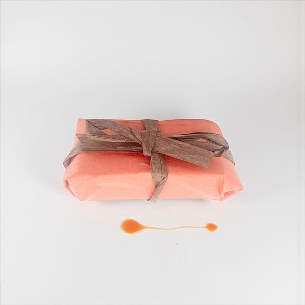 Mini gentle festive raw honey soap with orange, cinnamon & clove, enriched with beeswax and plant oils, nourishing and soothing for dry, sensitive, or mature skin, with a subtle spicy-citrus-woody fragrance.